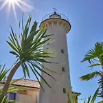 Bright 150mt From The Sea شقة