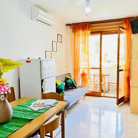 Bright 150mt From The Sea Apartment *