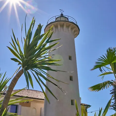 Bright 150mt From The Sea Daire