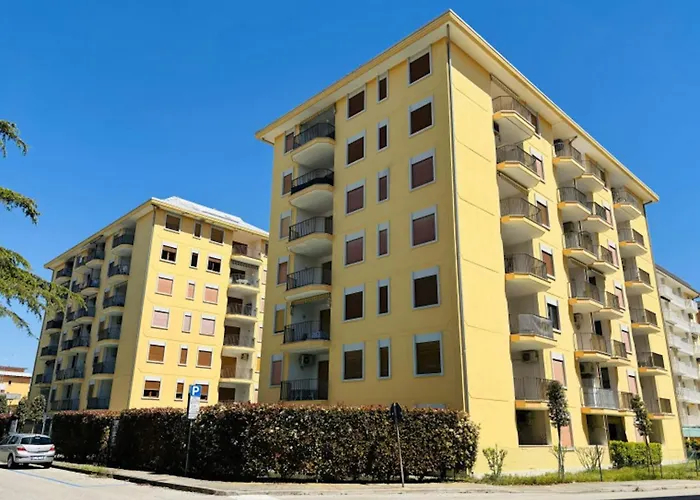 Apartment Bright 150mt From The Sea